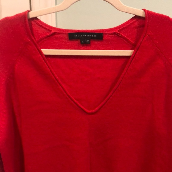 WORN ONCE CASHMERE V NECK SWEATER ‼️ - Picture 2 of 3